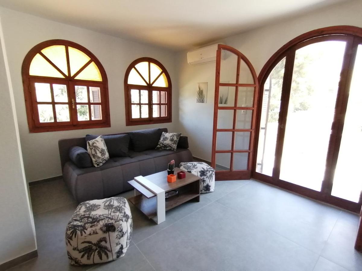 Casadelvilla Private Apartment Portocheli-Kosta Порто Хели Екстериор снимка